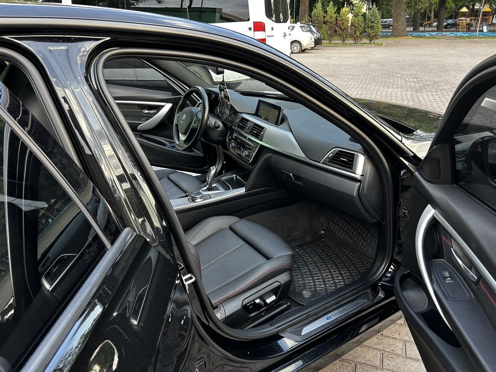 Продам BMW 330e плагин гибрид
