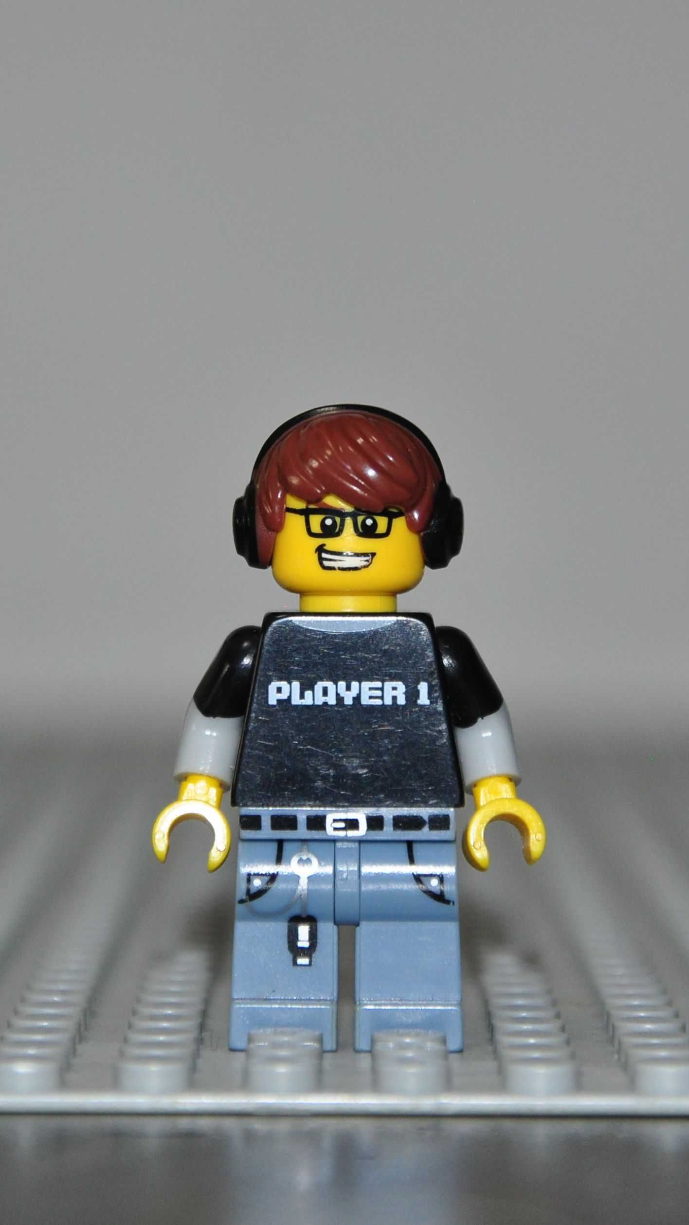 0178 Figurka LEGO col182 Minifigures Video Game Guy, Series 12