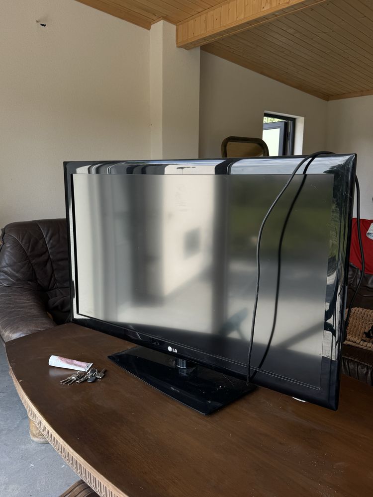 Телевізор LG 42  42LD450 - ZA