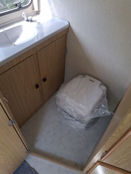 Przyczepa kempingowa Avento premier 385 TL Luxe