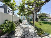 Casa / Villa T4 em Charneca De Caparica E Sobreda de 135,00 m2