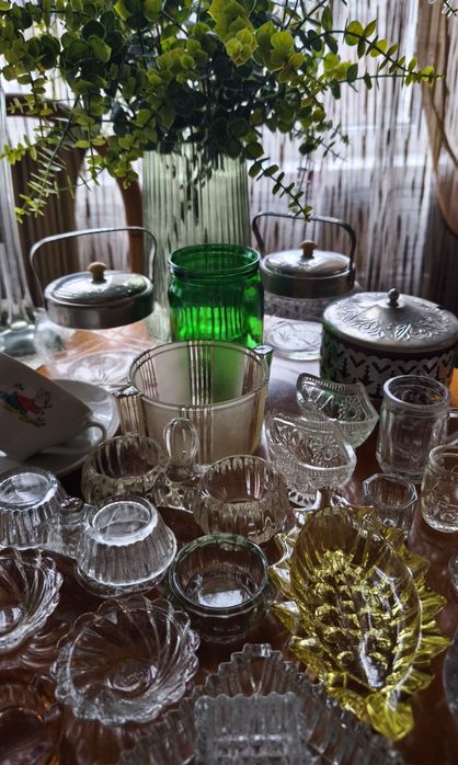 Сахарница цукорниця бокалы рюмки блюдца солонки старинное стекло посуд