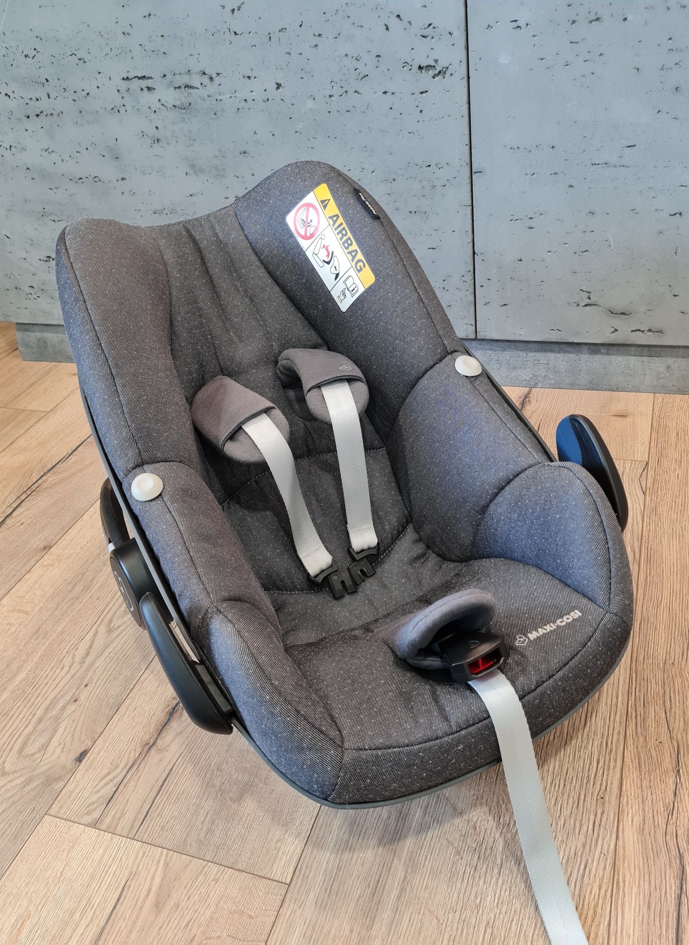 Fotelik Maxi cosi pebble plus i-size do bazy isofix