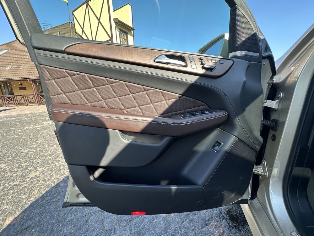Салон сидіння AMG Designo W166 ML шкіра кожа наппа сиденье