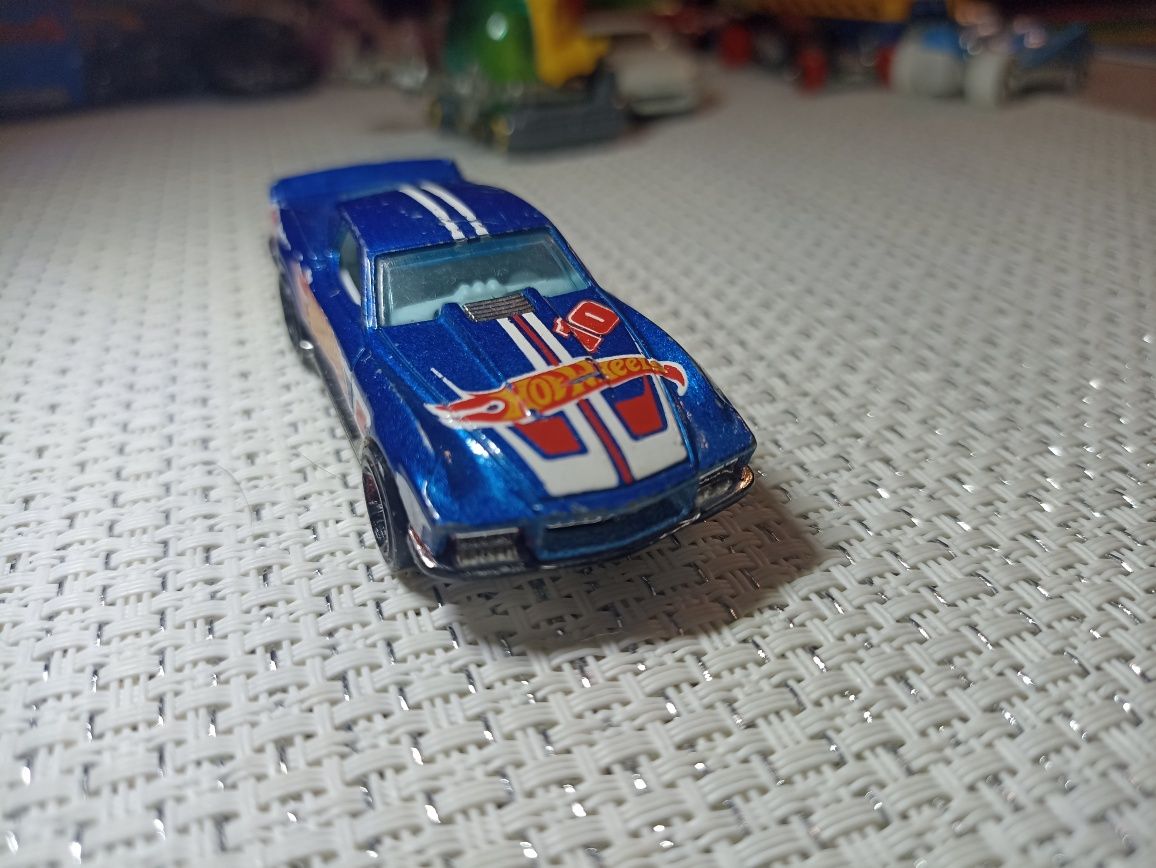 Hot Wheels - Blvd. Bruiser