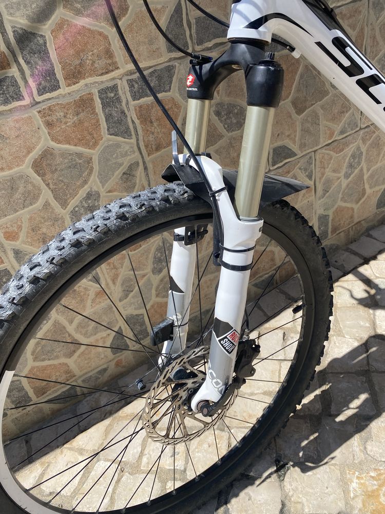 bicicleta btt dupla suspensão scott