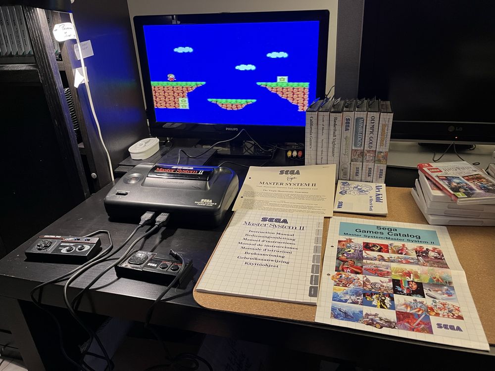 Konsola Sega Master System II w oryginalnym kartonie  BOX + gra