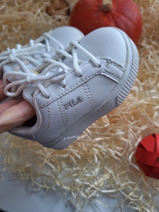 Кросівки білі FILA 20 розмір