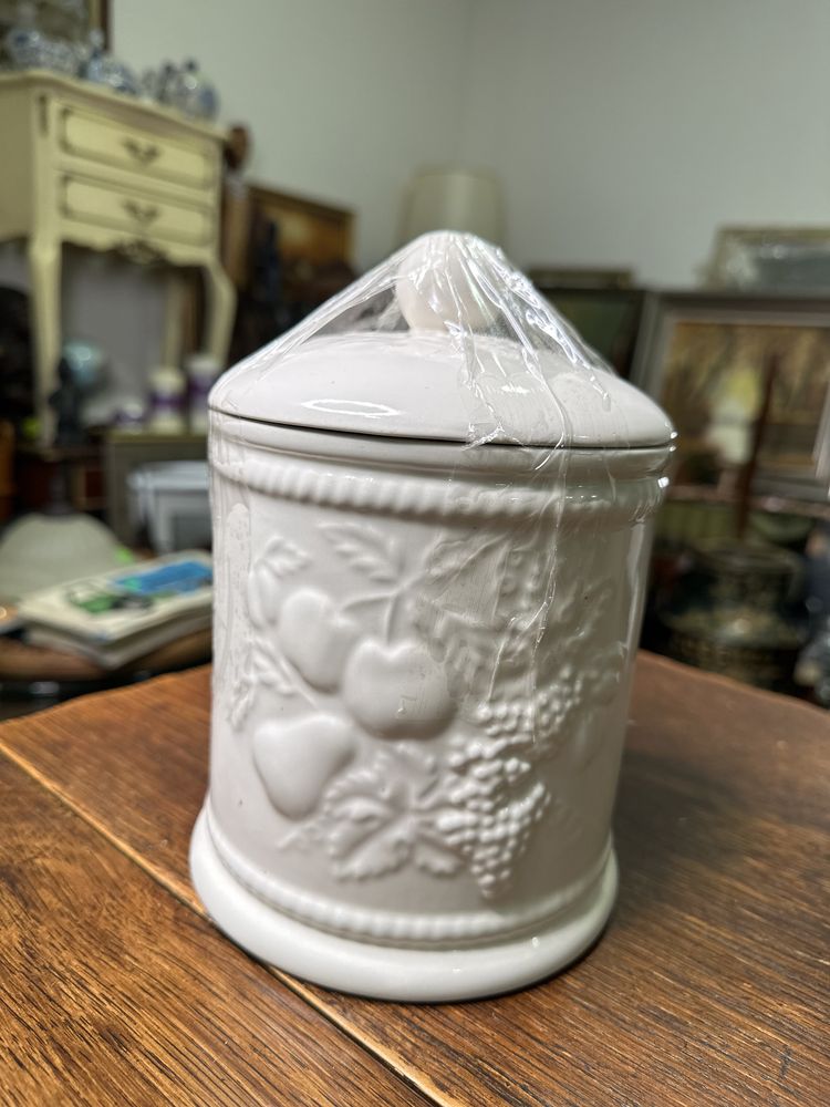 Porcelanowy pojemnik na herbatę duży jasny z owocami dekoracja 2