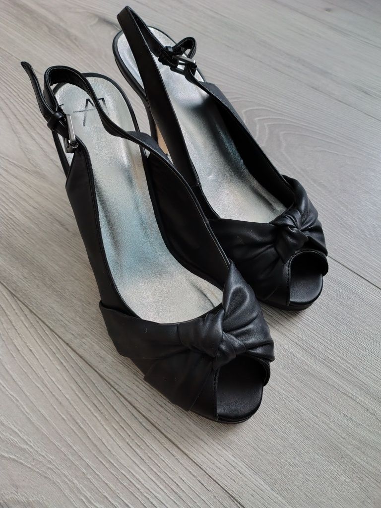 Buty na obcasie 41