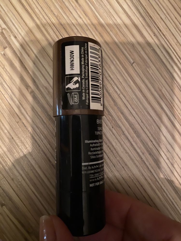 Nyx stick rozswietlajacy konturowanie