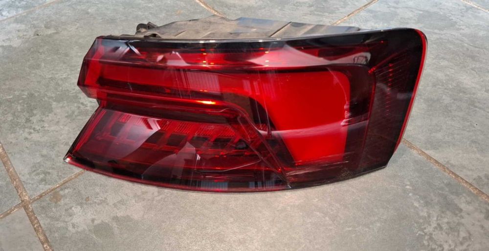 Lampa prawa tył/tylna Audi A5 ORYGINALNA EU