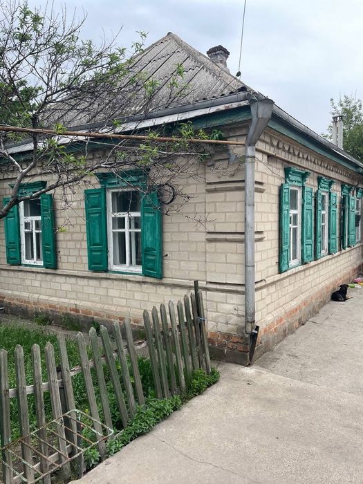 Продам добротний будинок в Підгородному