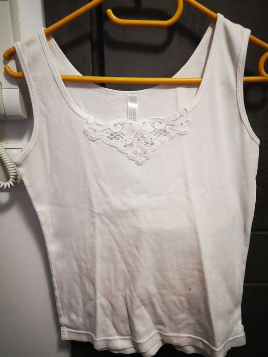Biala podkoszulka damska M - sprzedam!