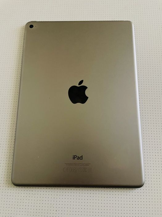 •iPad Air 2 9.7 64GB WiFI  Space Gray