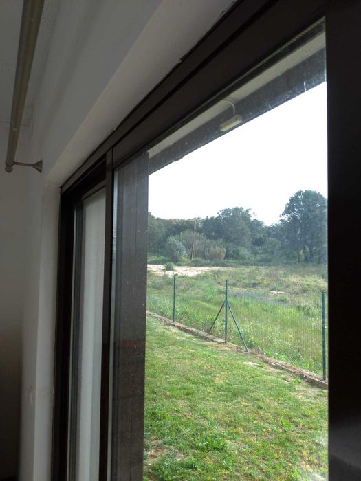 Janelas de alumínio  castanho