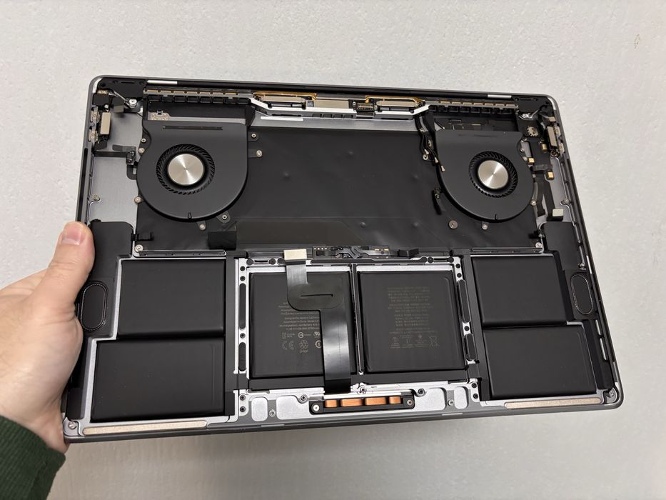 Запчастини MacBook Pro 16'' A2141 топкейс дисплей трекпад