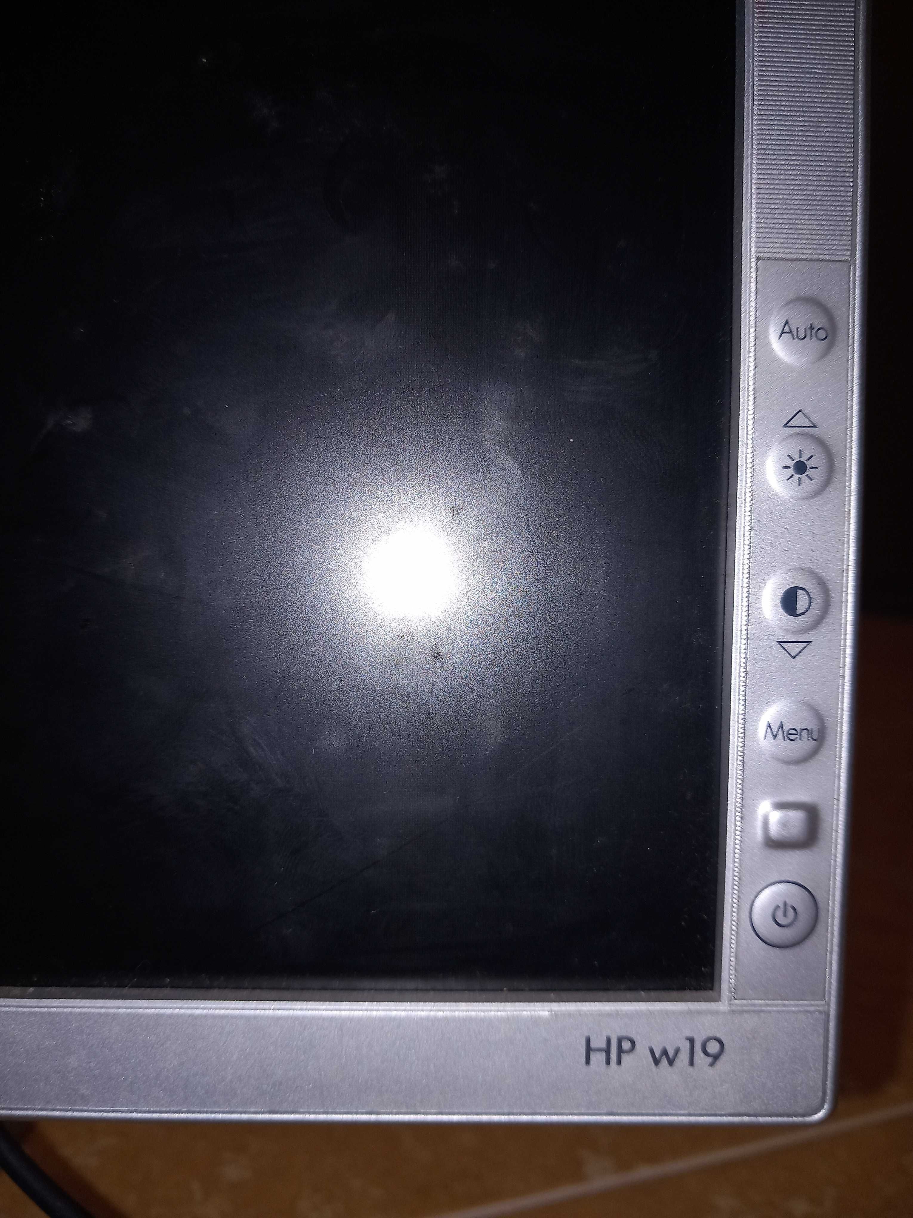 Monitor HP LCD w19