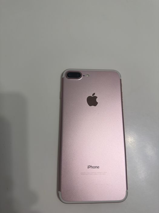 IPHONE 7 plus на 32 гб.