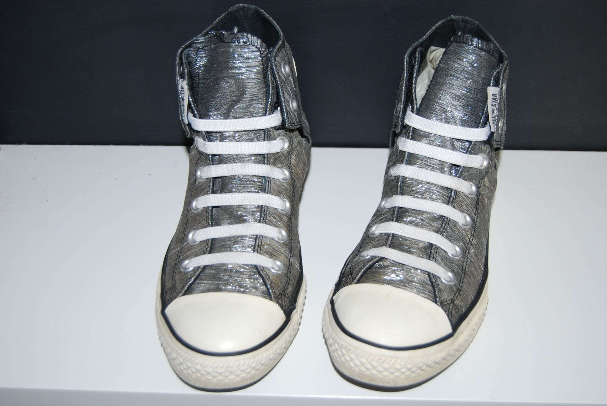 Srebrne trampki Converse 24,5