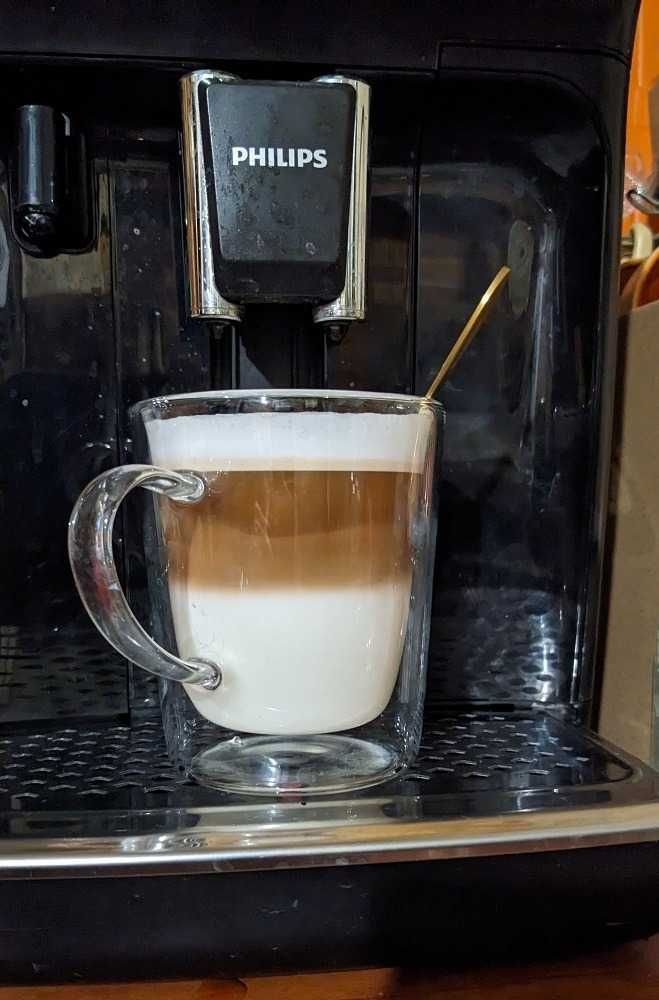 Ekspres PHILIPS LatteGo EP2231 /nowe szklanki do latte gratis