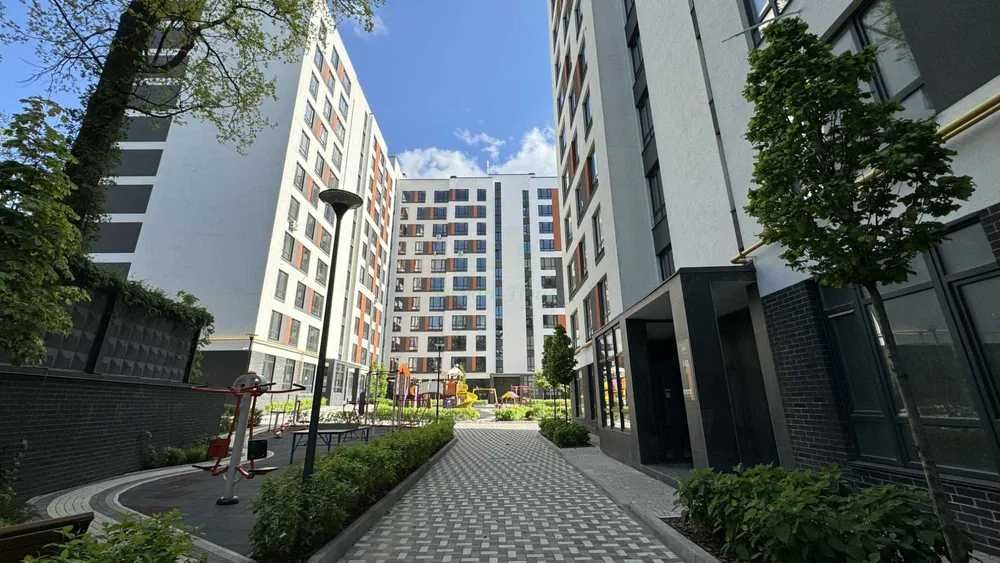 Подобова оренда в районі податкового університету ЖК Нові метри Center