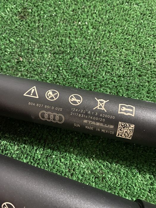 Audi q5 2023 Амортизатор двері багажника аморт кришки