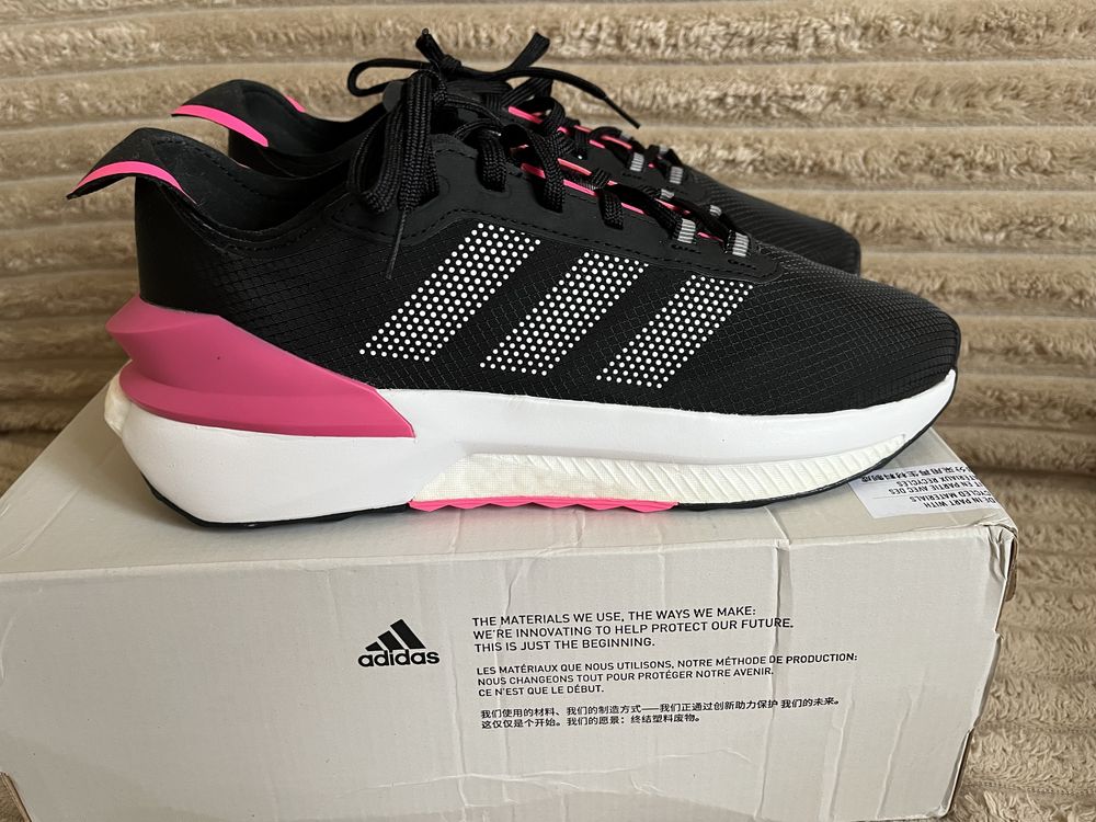 Кросівки adidas us9