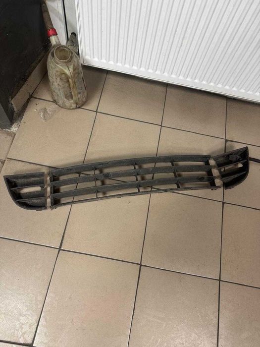Решітка радіатора на бампер Шкода А 5