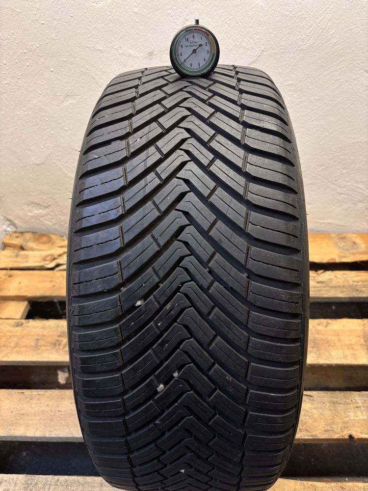 215/45/16 Continental Allseason 7 mm 2021r Opona wielosezon Pojedyncza