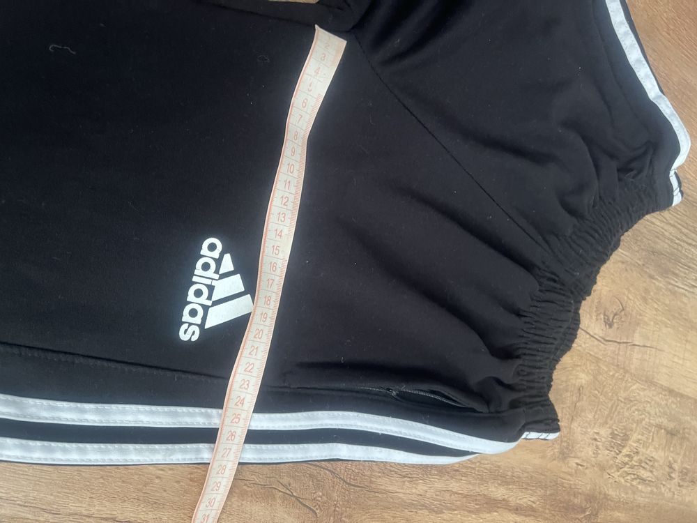 Спортивний костюм Adidas S