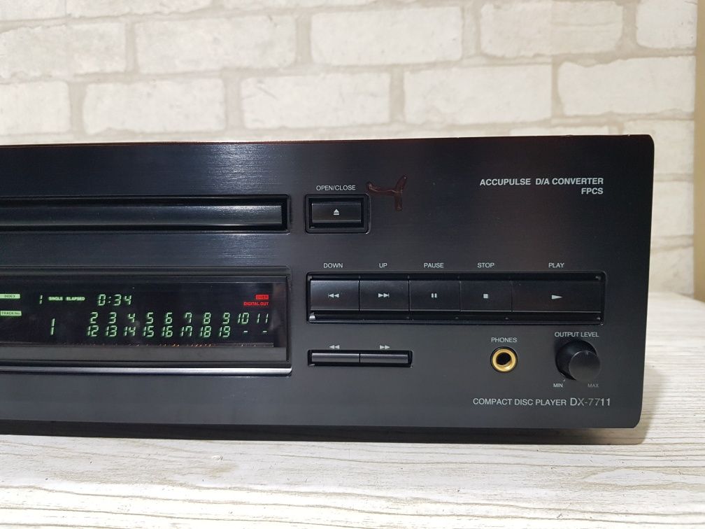 CD програвач/проигрыватель Onkyo DX-7711  б/у з Німеччини