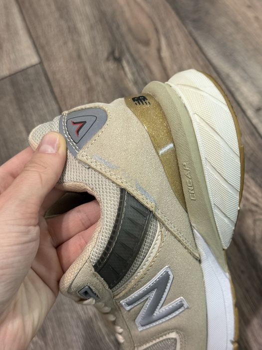 Кросівки New Balance 990v5