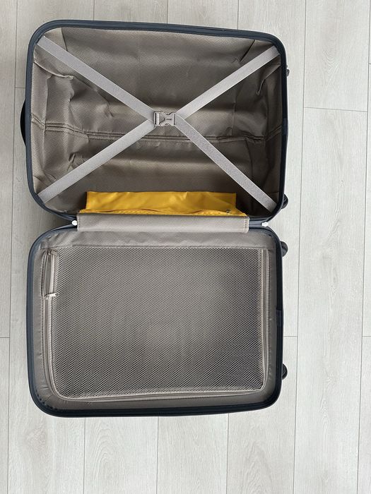 Фірмова брендова валіза, купувалась в шоу румі Samsonite