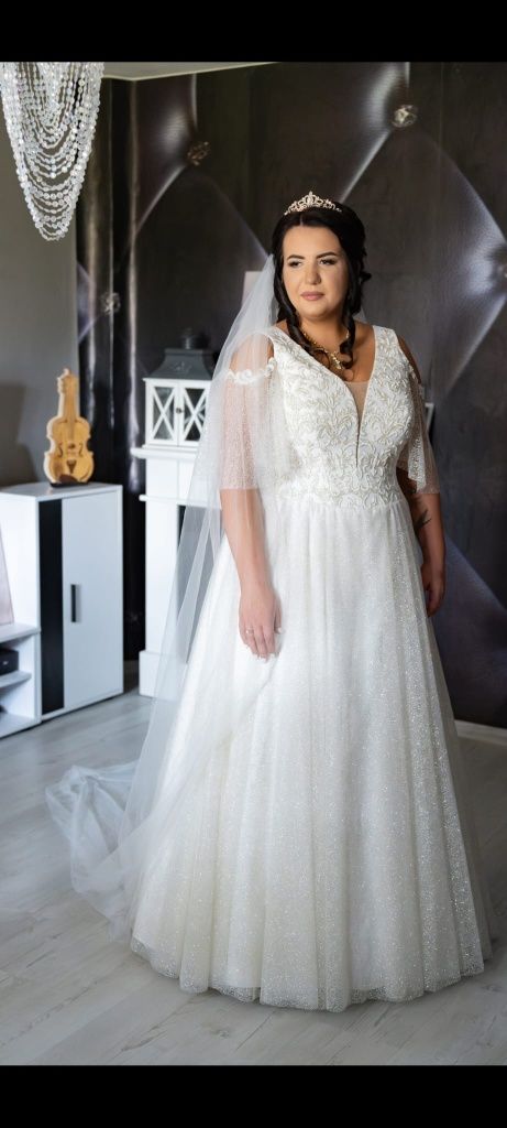 Suknia Ślubna  z Salonu Sukien Ślubnych Plus Size IdeoDesign