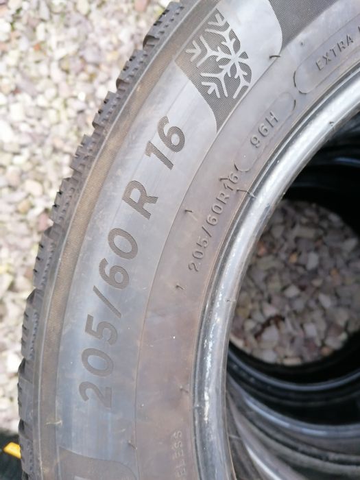 205/60/16 Michelin 2022 rok zimowe