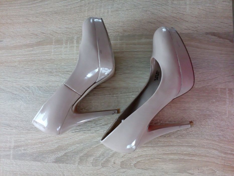 Buty szpilki beż camel r. 38
