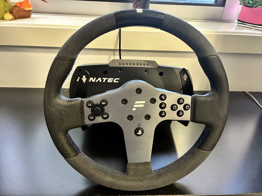 Volante Fanatec CSL Elite + Fanatec P1 como novo simracing simulador