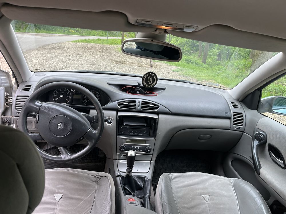 Renault Laguna 1.8Lpg xenon naglosnienie cubasse hak Mozliwa zamiana !