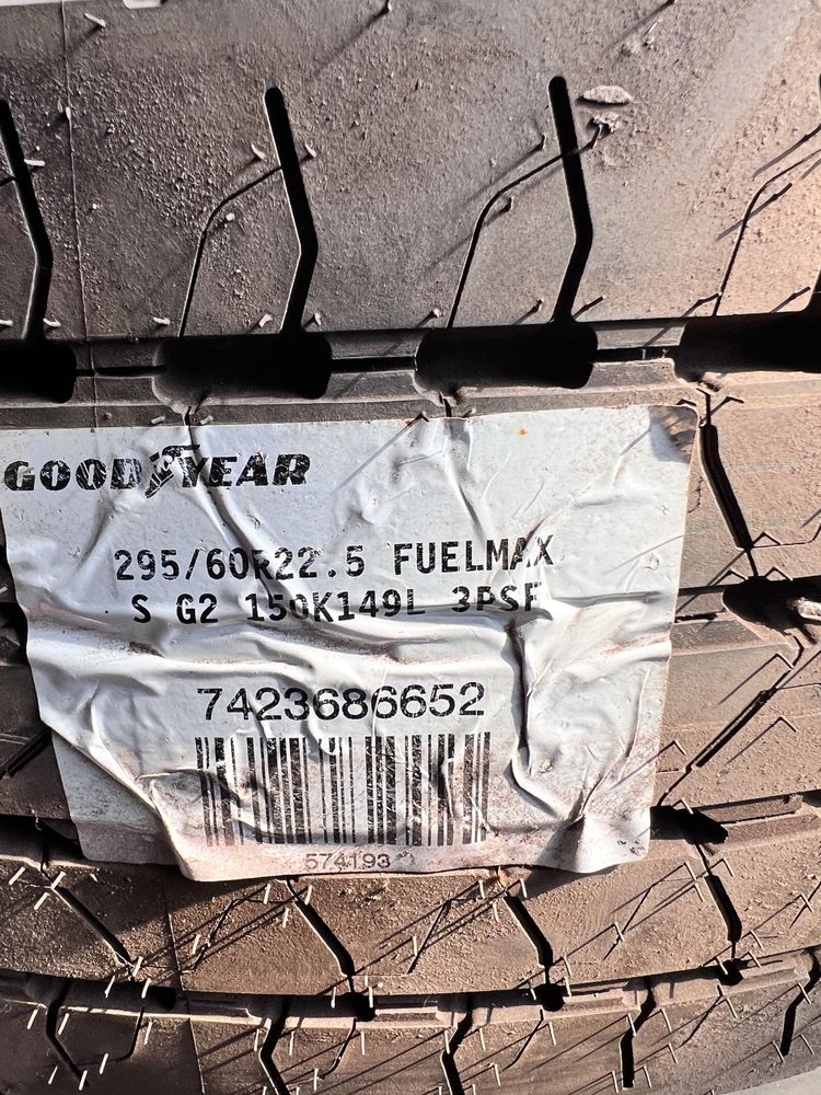 Goodyear 295/60R22.5 FUELMAX D