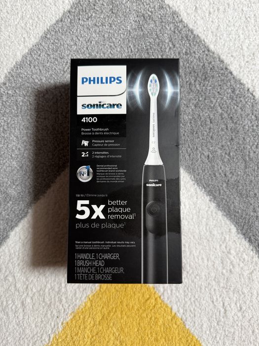 Зубна щітка Philips Sonicare 4100
