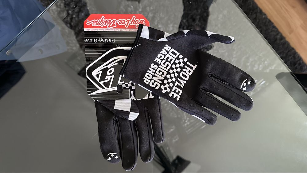 Luvas Troy Lee designs NOVAS
