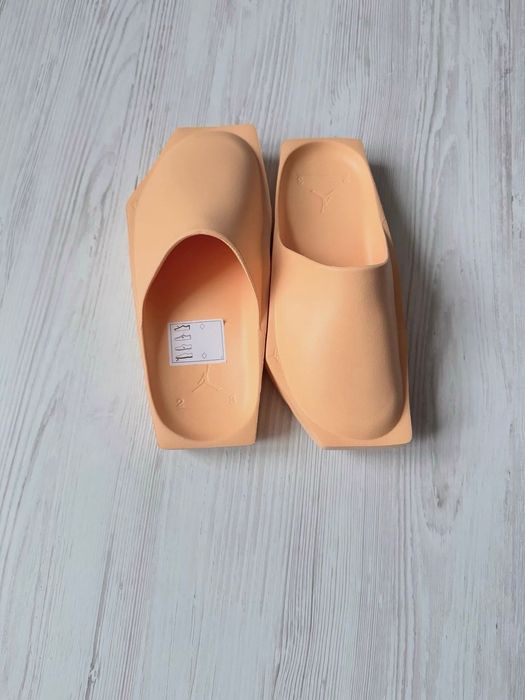 Жіночі нові тапочки взуття Nike Jordan 24 см розмір 37 Оригінал