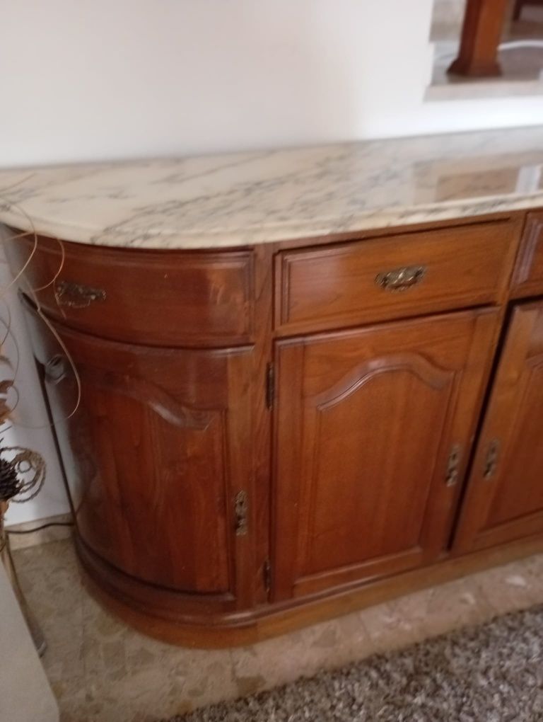 Sapateira vintage em castanho com pedra mármore