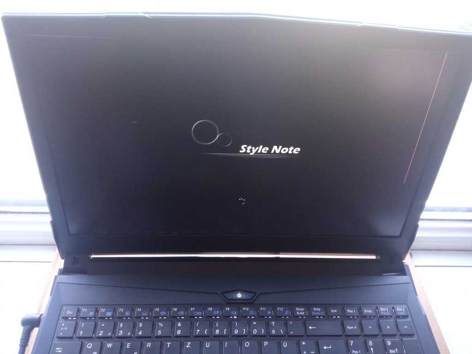 Ноутбук  Core i7 8750H 6/12 ядер/8Gb DDR4/SSD 480 gB