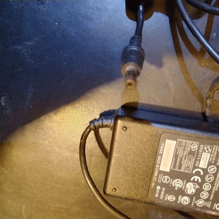 Zasilacz do laptopa firmy Liteon 19V-4,74A