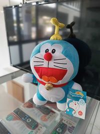 Novidade:Peluche Doraemon Gorrocóptero 28cm