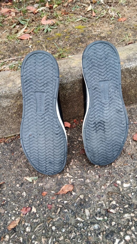 Sapatilhas Casuais Sketchers tamanho 43,  como Novas