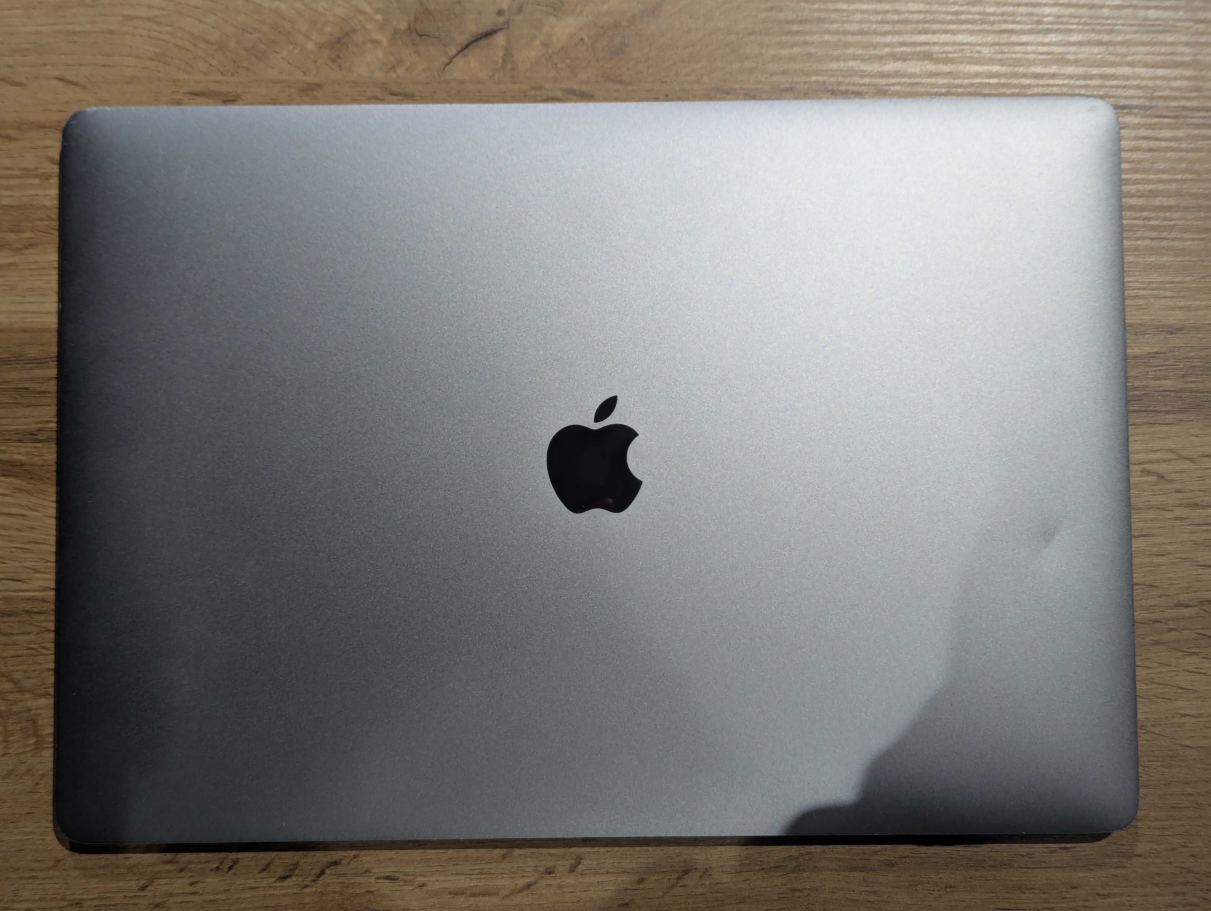 Macbook pro 15 2018 i9 2.9ghz 16/512gb pro 560x 4gb