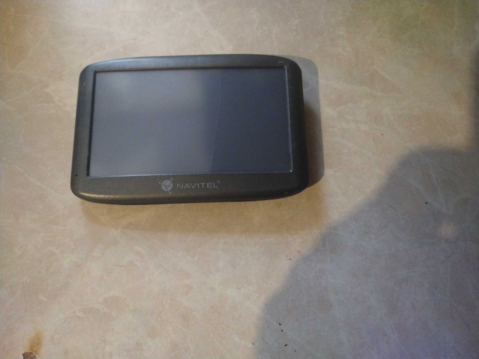 NAVITEL E500 , Uchwyt ,Kabel USB Uszkodzona